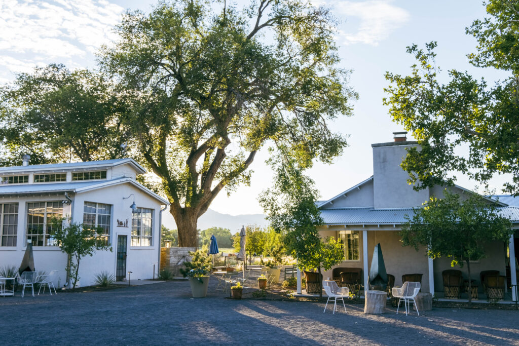 Los Poblanos courtyard sun DSF1965